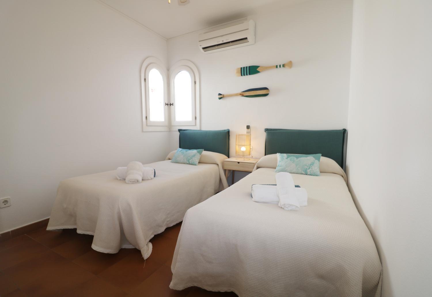 Villa Las Marinas - 2 Encantadora Villa Con Piscina A 5 Min De La Playa Ареналь-д'эн-Кастель Экстерьер фото